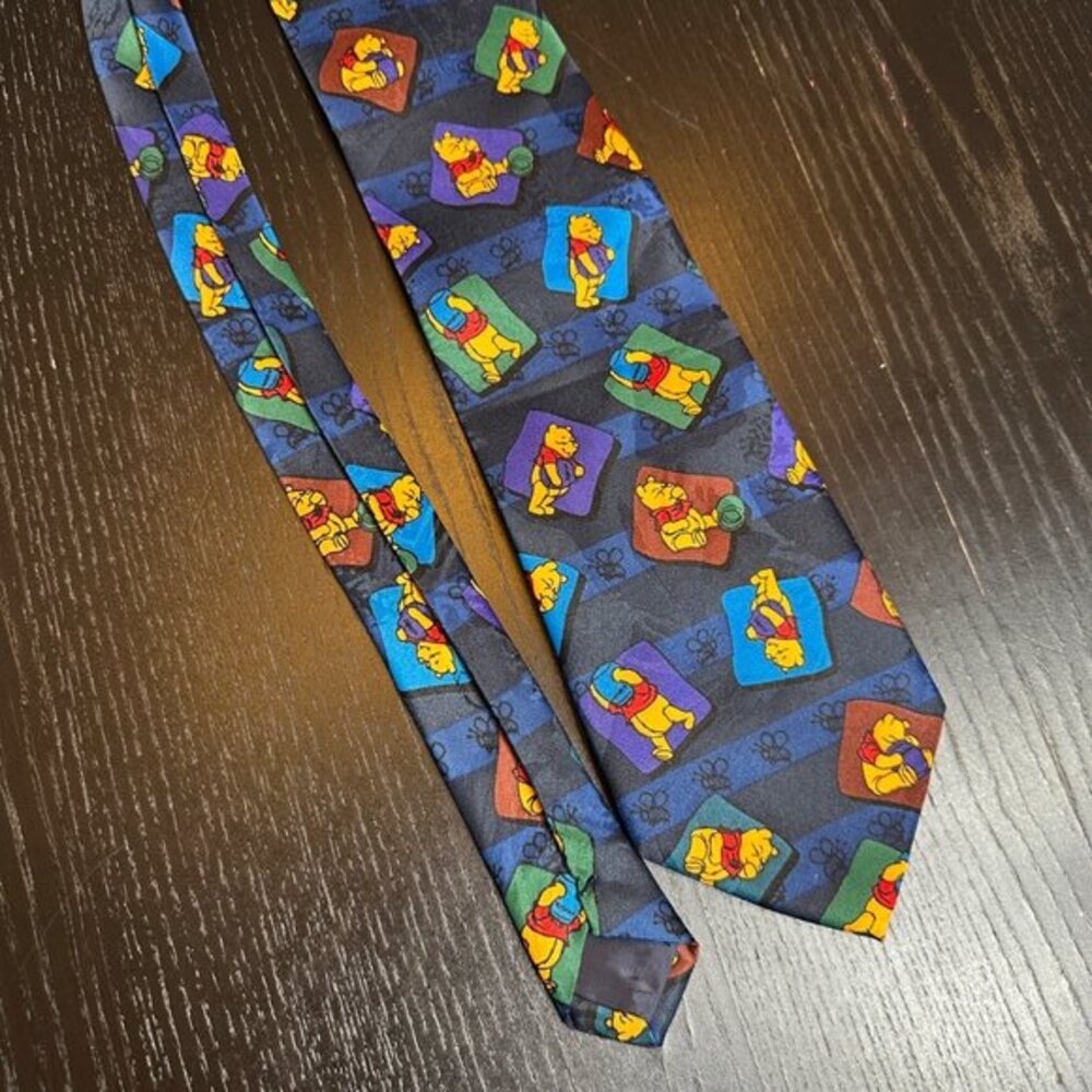 Disney Winnie The Pooh Vintage Necktie Colorful Graphics‎ 100% Silk Mens Tie